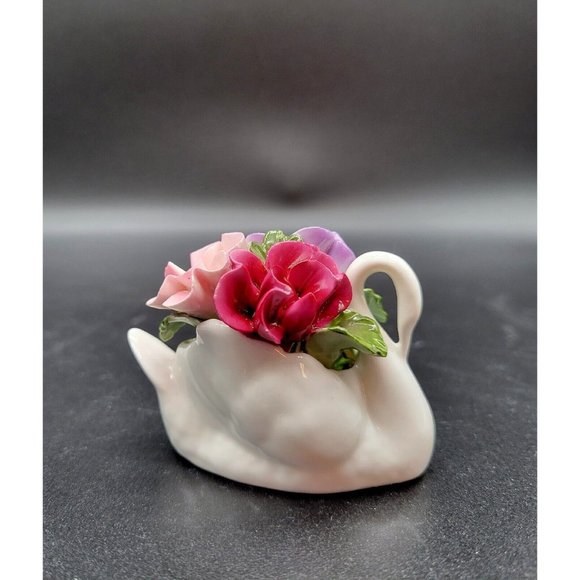 Vintage Aynsley Bone China Hand Modelled Swan With Flowers Figurine From England - Picture 5 of 12